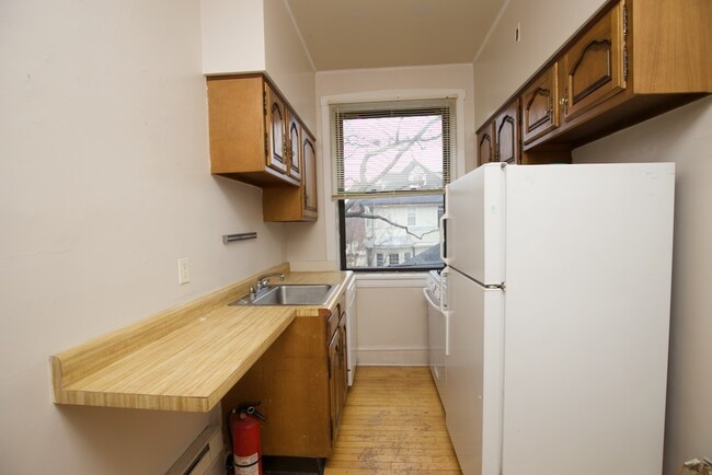 1324 Oak Ave in Evanston, IL - Building Photo - Building Photo