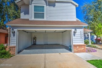 4834 E Hillery Dr in Scottsdale, AZ - Building Photo - Building Photo