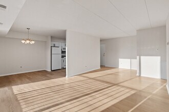 Imperial Manor III Apartments in Philadelphia, PA - Foto de edificio - Building Photo