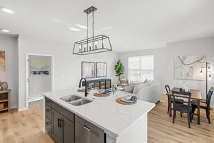 Seasons at Elgin in Elgin, IL - Building Photo