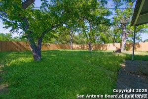 219 Leonidas Dr in San Antonio, TX - Building Photo - Building Photo