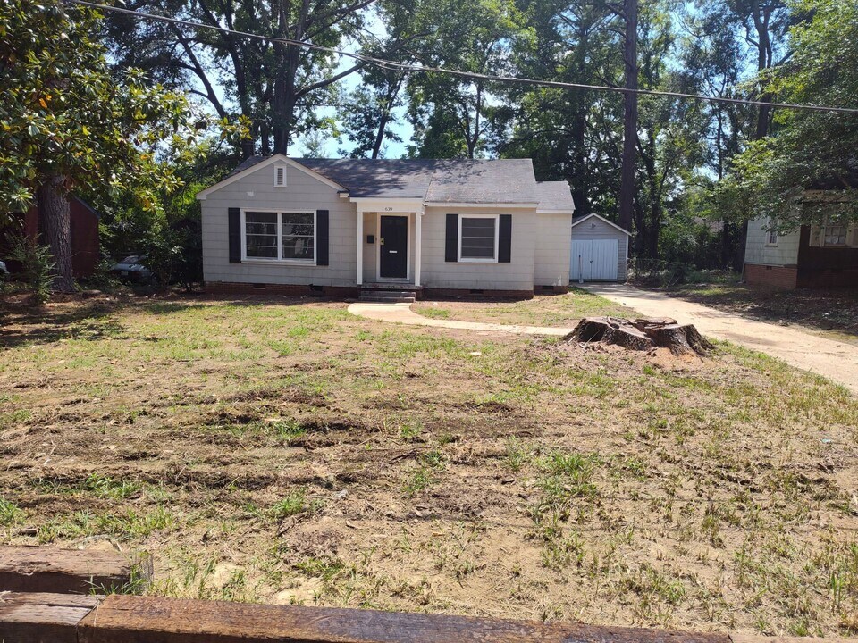 639 Belvedere Rd in Jackson, MS - Building Photo