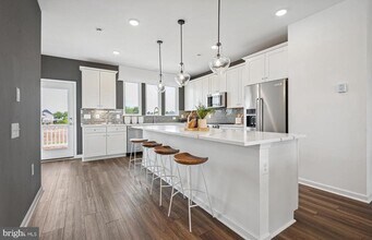 14400 Leafhopper Dr in Boyds, MD - Building Photo - Building Photo