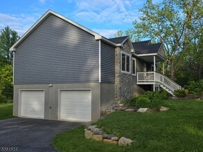 5 Mountain Rd in Hamburg, NJ - Building Photo - Building Photo
