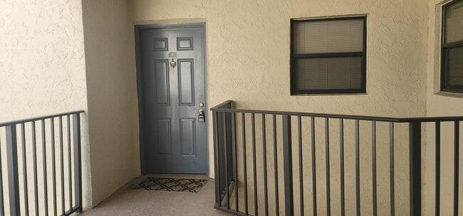 1523 Lake Crystal Dr in West Palm Beach, FL - Building Photo - Building Photo