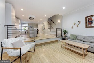4306 Westover Pl NW in Washington, DC - Foto de edificio - Building Photo