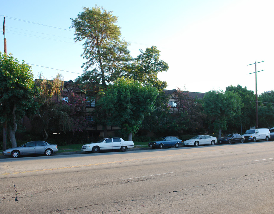 Village Garden in North Hollywood, CA - Building Photo