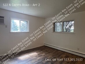522 N Creyts Rd in Lansing, MI - Building Photo - Building Photo