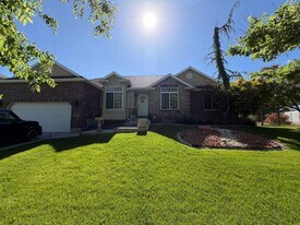 8244 Birch Water Ln in West Jordan, UT - Building Photo