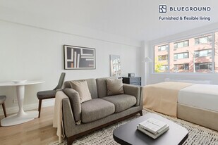 340 E 51st St in New York, NY - Building Photo