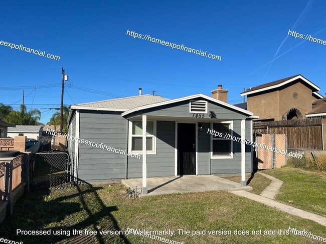 1455 N Holly Ave in Colton, CA - Building Photo - Building Photo