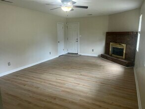 706 Cottonwood Ct in Grovetown, GA - Building Photo - Building Photo