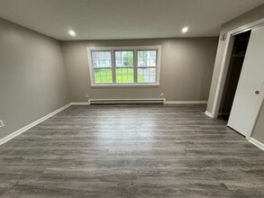 37 Caswell Ave in Bristol, CT - Building Photo - Building Photo