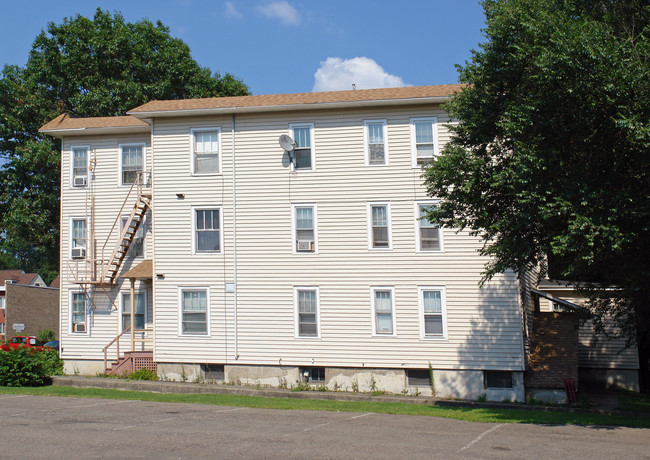 310 E Main St in Endicott, NY - Building Photo - Building Photo