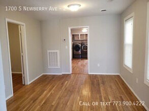 1700 S Newberry Ave in Chicago, IL - Building Photo - Building Photo