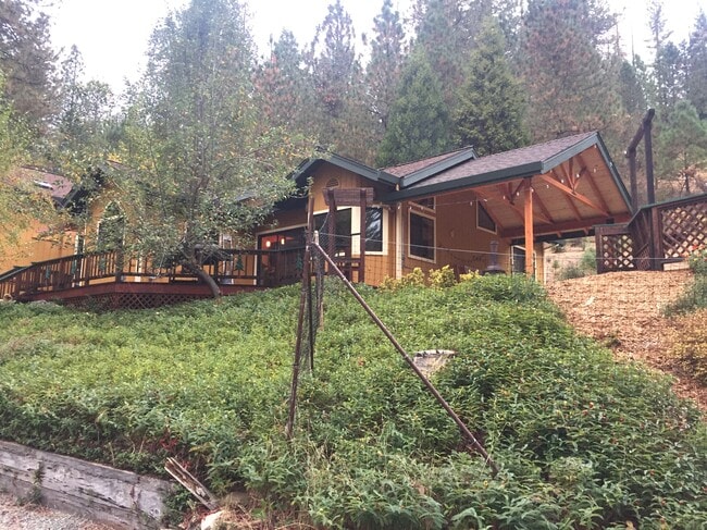 property at 26927 Manzanita Ct