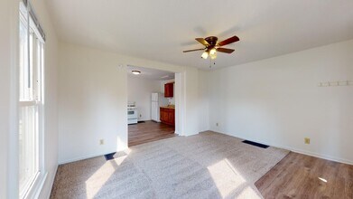 921 Duff Ave in Ames, IA - Building Photo - Building Photo