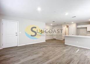 6445 Breezy Oaks Wy in Jacksonville, FL - Foto de edificio - Building Photo