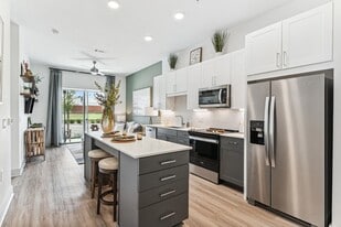 Alta Riverside in Irving, TX - Building Photo