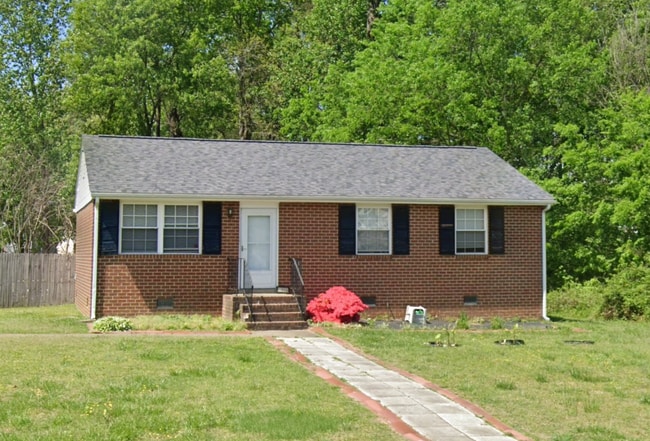 property at 3900 Lamplighter Dr