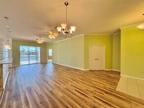 2595 Salzburg Loop in Winter Haven, FL - Foto de edificio - Building Photo