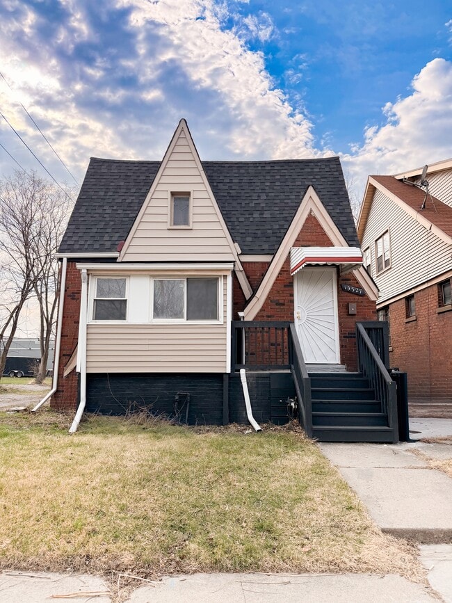 property at 15327 Cheyenne St