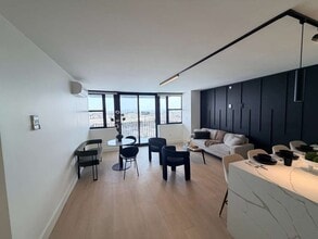 Cosmo440 Luxury Apartments in Newark, NJ - Building Photo - Building Photo