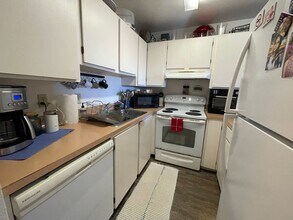 3740 Lower Honoapiilani Rd in Lahaina, HI - Building Photo - Building Photo