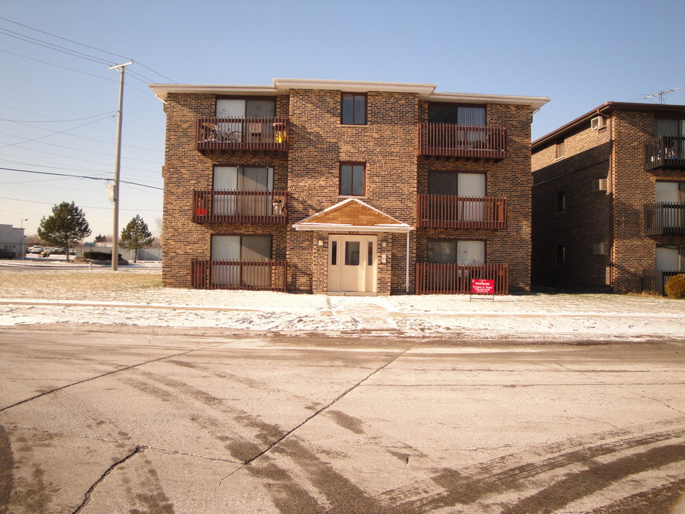 104 Luella St in Calumet City, IL - Building Photo