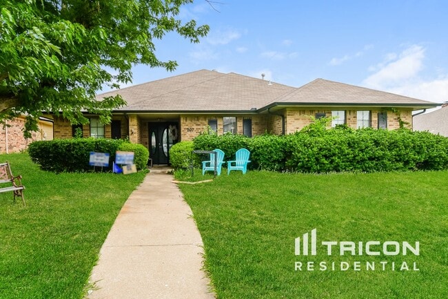 property at 207 Tanglewood Dr
