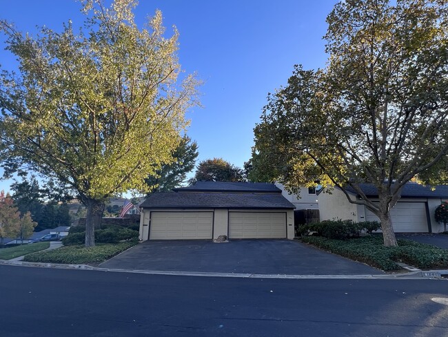 1841 Cannon Dr in Walnut Creek, CA - Foto de edificio - Building Photo