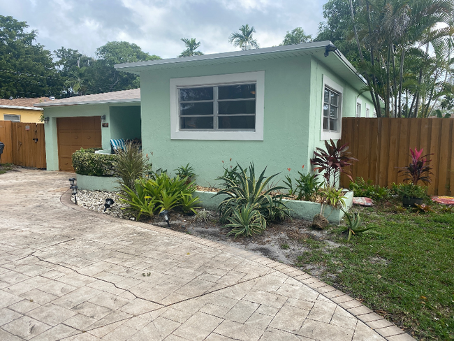 425 S 26th Ave in Hollywood, FL - Building Photo - Building Photo