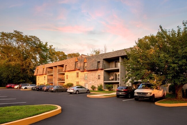 2124 Grafton Dr in Wilmington, DE - Building Photo - Building Photo