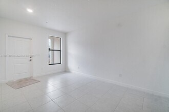 207 SW 159th Ter in Pembroke Pines, FL - Building Photo - Building Photo