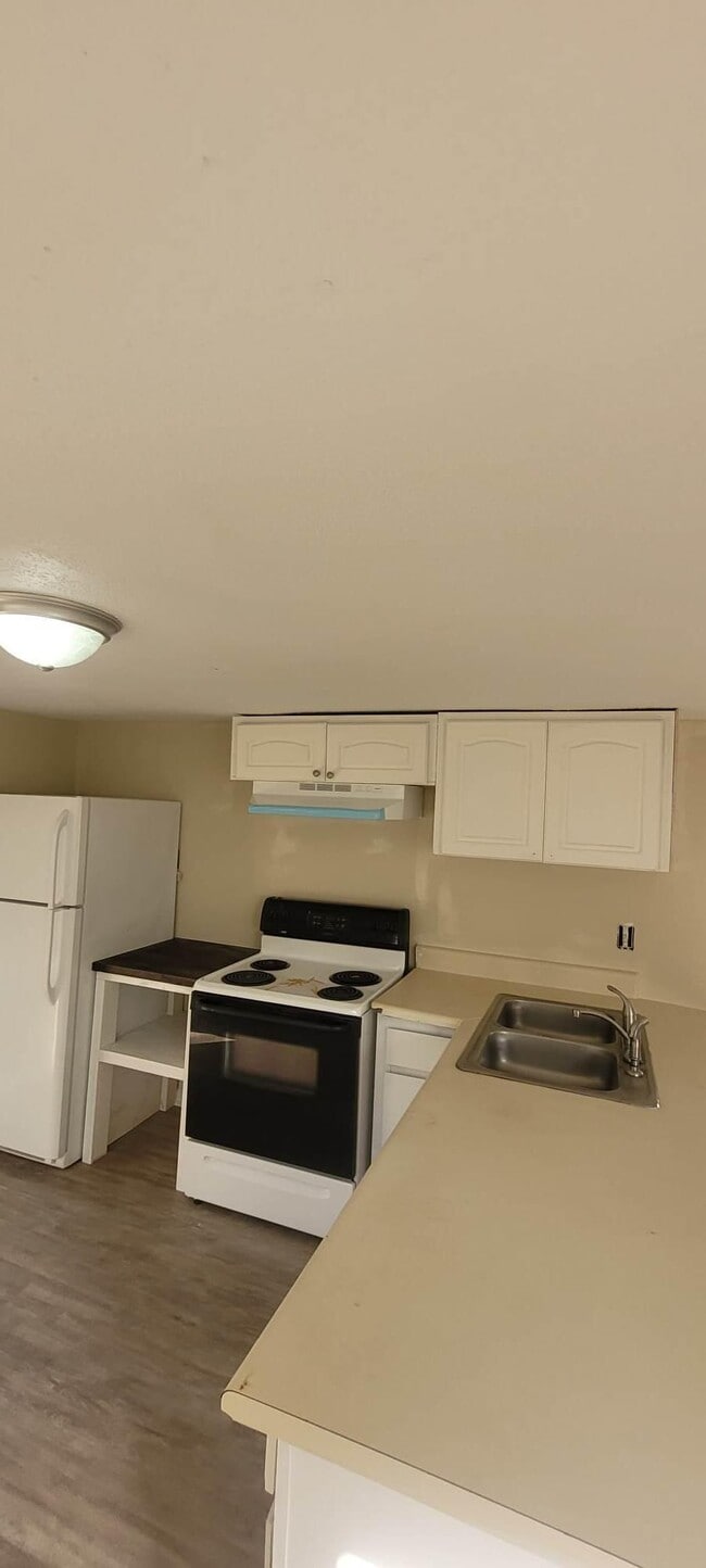 808 E Chestnut Ave in Crestview, FL - Building Photo - Building Photo