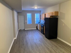 420 N Montford Ave in Baltimore, MD - Building Photo - Building Photo