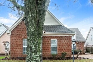 2885 Liverpool Ln in Southaven, MS - Building Photo