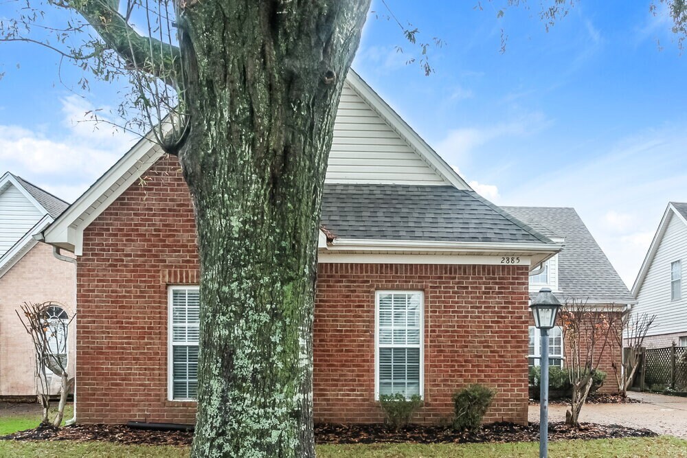 2885 Liverpool Ln in Southaven, MS - Building Photo