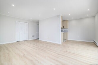 10 Tuttle St in Stamford, CT - Building Photo - Building Photo