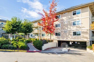 Summerhill Terrace in San Leandro, CA - Foto de edificio - Building Photo