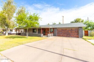 730 E Solana Dr in Tempe, AZ - Building Photo