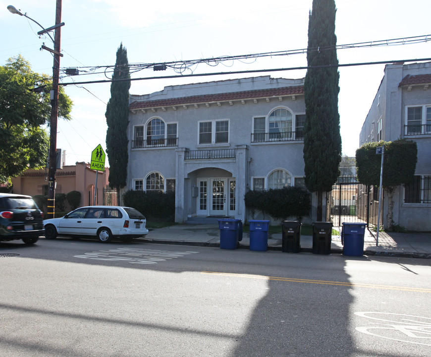 4770 Franklin Ave in Los Angeles, CA - Building Photo