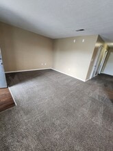 Decatur Place in Decatur, AL - Foto de edificio - Interior Photo