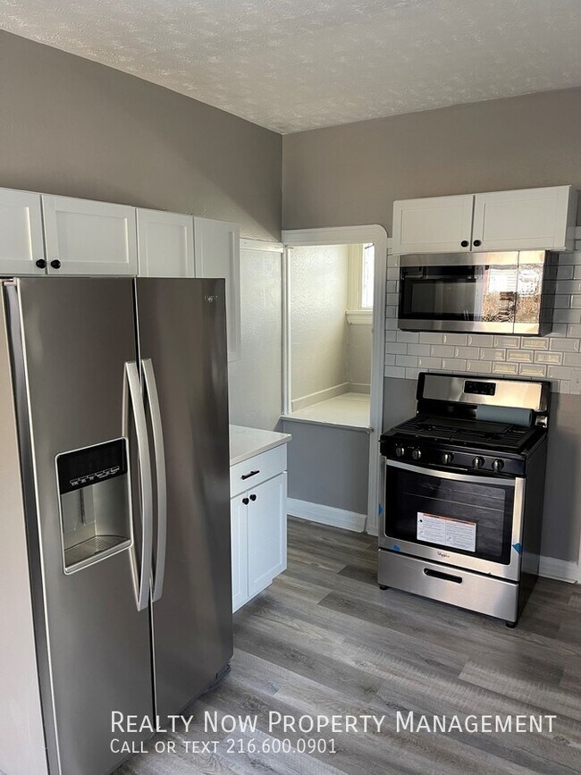 6028 Wakefield Ave-Unit -6028WAKEDN in Cleveland, OH - Building Photo - Building Photo