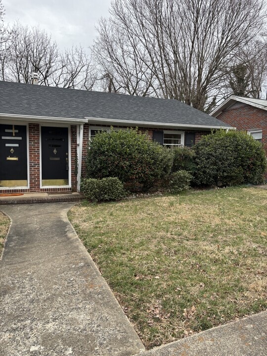 407 Corona St SW in Winston-Salem, NC - Building Photo