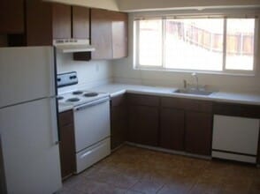 3271 Gypsum Rd in Reno, NV - Building Photo - Building Photo