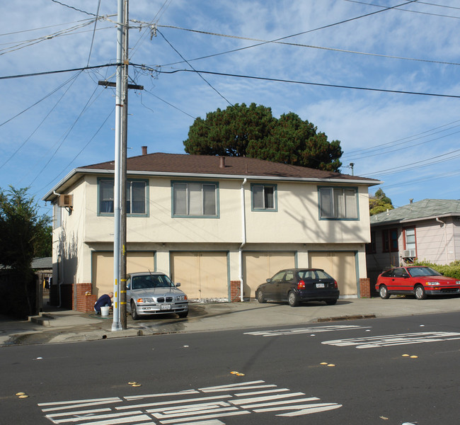 5017 Barrett Ave in Richmond, CA - Foto de edificio - Building Photo