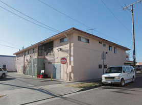5820 Gifford Ave in Maywood, CA - Building Photo