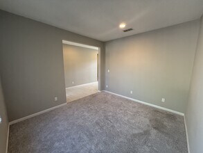 6624 Yawkey Way NE in Albuquerque, NM - Building Photo - Building Photo