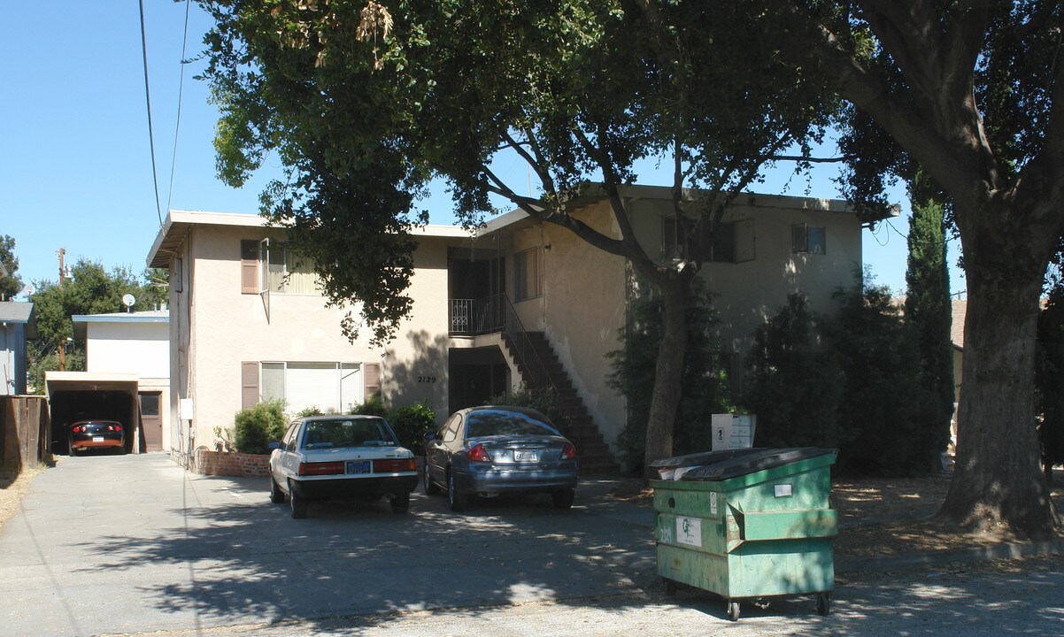 2129 Randolph Dr in San Jose, CA - Building Photo